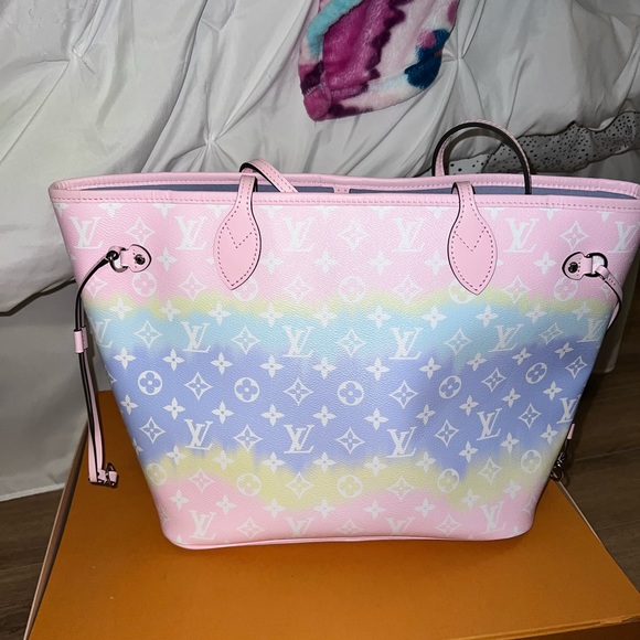 Louis Vuitton Escale Neverfull - Picture 3 of 14